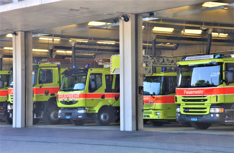 Rettungsfahrzeuge mit automatischer Abkopplung Schutz und Intervention Winterthur